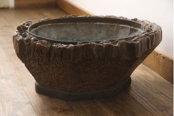 火鉢を綺麗に再生!高品質リペアを施し、内部側面を補修。