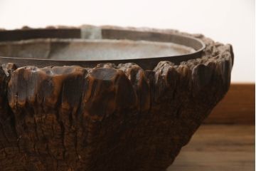 火鉢を綺麗に再生!高品質リペアを施し、内部側面を補修。