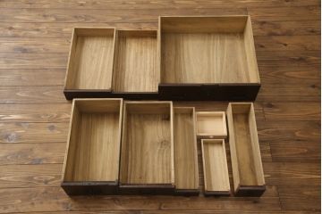 船箪笥を綺麗に再生!高品質リペアを施し、金具を補修、鍵を制作。殺虫のために燻蒸作業。