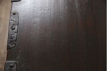 船箪笥を綺麗に再生!高品質リペアを施し、金具を補修、鍵を制作。殺虫のために燻蒸作業。