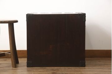 船箪笥を綺麗に再生!高品質リペアを施し、金具を補修、鍵を制作。殺虫のために燻蒸作業。