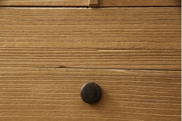 3段重ね桐箪笥を綺麗に再生!既存の砥の粉を洗浄後に蜜蝋ワックスで木地仕上げ。