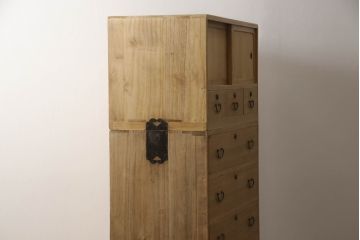 3段重ね桐箪笥を綺麗に再生!既存の砥の粉を洗浄後に蜜蝋ワックスで木地仕上げ。
