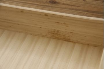 ハイチェストをローボードとチェストにリメイク!上から3段は天板を取り外し台輪を付けてローボードに。下段は上段の天板を移設しチェストに。
