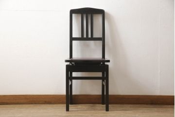 ピアノ椅子を綺麗に再生!高品質リペアを施し、色が剥げたり擦れている個所を再塗装。