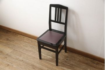 ピアノ椅子を綺麗に再生!高品質リペアを施し、色が剥げたり擦れている個所を再塗装。