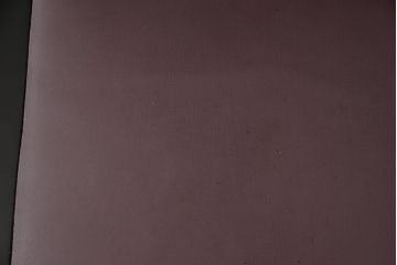 ピアノ椅子を綺麗に再生!高品質リペアを施し、色が剥げたり擦れている個所を再塗装。