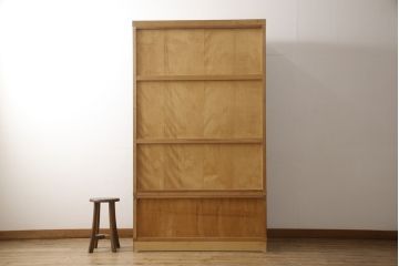 ワードローブを使いやすいサイズにリメイク!ご希望に合わせて横幅を小さくリサイズ。左側板も移設して小ぶりなワードローブに。