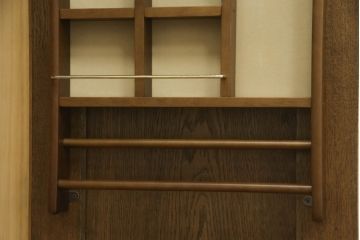 ワードローブを小さくリメイク!横幅を半分に、高さを内側の引き出し分低くリサイズ。ワントーン落ち着いた色に着色仕上げ。