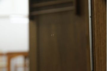 ワードローブを小さくリメイク!横幅を半分に、高さを内側の引き出し分低くリサイズ。ワントーン落ち着いた色に着色仕上げ。