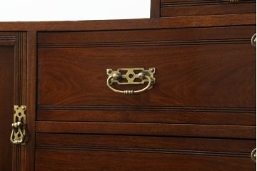 ウォッシュスタンドを綺麗に再生!高品質リペアを施し、背面・大理石天板下・引き出しの前板以外を新材に交換し、本体に合わせた着色仕上げ。
