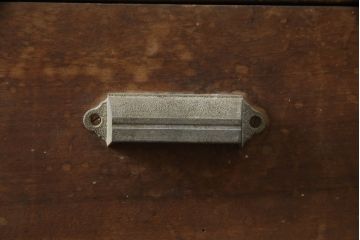茶箪笥を使いやすくリメイク!高品質リペアを施し、格子戸の網を外して障子に張り替え。棚板を補強し、脚を取り付け。新材部分を本体に合わせて着色。