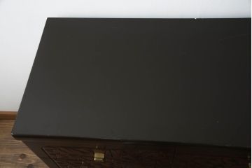 箪笥を綺麗に再生!高品質リペアを施し、取っ手を修理。引き出しはスライドレール加工をし、より使いやすい箪笥に。