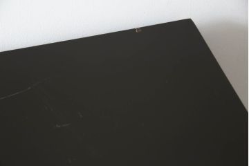 箪笥を綺麗に再生!高品質リペアを施し、取っ手を修理。引き出しはスライドレール加工をし、より使いやすい箪笥に。