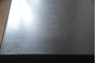 箪笥を綺麗に再生!高品質リペアを施し、取っ手を修理。引き出しはスライドレール加工をし、より使いやすい箪笥に。