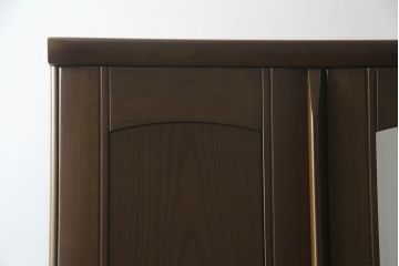 ワードローブを綺麗に再生!高品質リペアを施し、防カビ材を塗布して仕上げ。