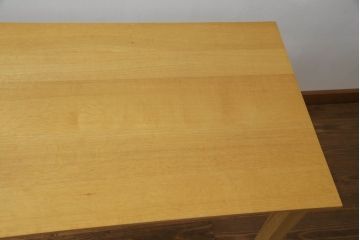ローテーブルを高さ調整リメイク!元の脚と同じオーク材で、指定の高さの脚を新規製作。天板の色に合わせて着色して仕上げ。