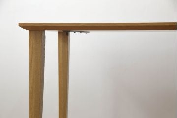 ローテーブルを高さ調整リメイク!元の脚と同じオーク材で、指定の高さの脚を新規製作。天板の色に合わせて着色して仕上げ。