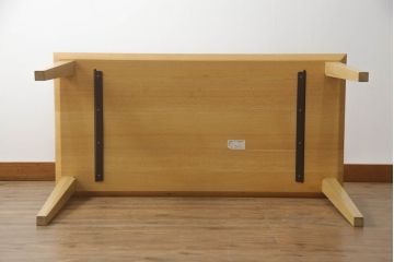 ローテーブルを高さ調整リメイク!元の脚と同じオーク材で、指定の高さの脚を新規製作。天板の色に合わせて着色して仕上げ。