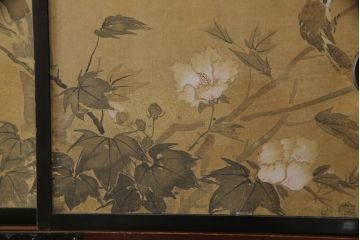 整理箪笥を綺麗に再生!襖の破れを補修。指定の引き出しのみ3分割し、使い勝手良く。元の色味に合わせキズ部分を補色して仕上げ。