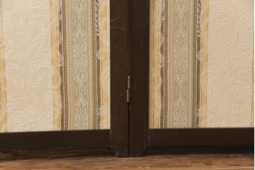 衝立てを綺麗に再生!指定の生地で表裏それぞれ張り替え。木製部分は元の色味をベースに仕上げ。