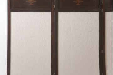 衝立てを綺麗に再生!指定の生地で表裏それぞれ張り替え。木製部分は元の色味をベースに仕上げ。