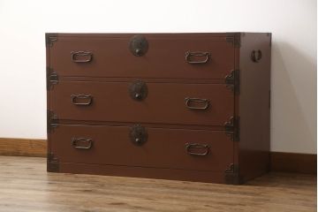桐箪笥をペイントリメイク!クリーニング後、シナモンブラウンでペイント。クリアワックスで仕上げ。