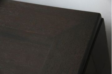 両袖机を綺麗に再生!天板を補強し、レザートップも張り替え。分割して搬入できるよう、全体を3分割仕様へ。