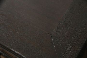 両袖机を綺麗に再生!天板を補強し、レザートップも張り替え。分割して搬入できるよう、全体を3分割仕様へ。