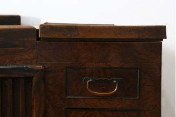長火鉢をリメイク!内側を板張りし、ガラス天板を取り付け、欠損箇所に取っ手を取り付け。