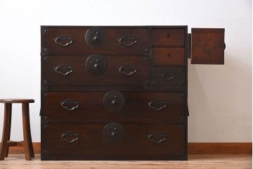 アンティーク家具　R-1　古民具・骨董　前面栗材の二段重ね米沢箪笥(衣装箪笥)(3)