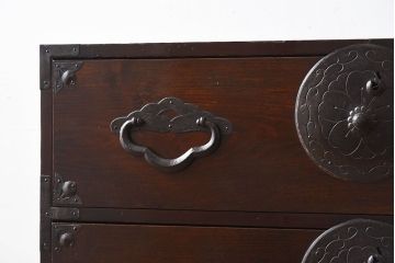 アンティーク家具　R-1　古民具・骨董　前面栗材の二段重ね米沢箪笥(衣装箪笥)(3)