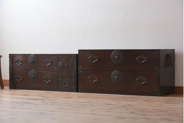 アンティーク家具　R-1　古民具・骨董　前面栗材の二段重ね米沢箪笥(衣装箪笥)(3)