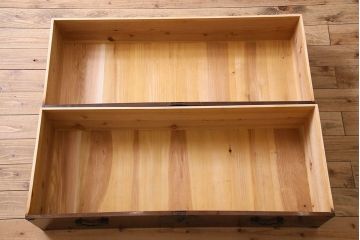 アンティーク家具　R-3　古民具・骨董　前面栗材!漆塗りが美しい米沢箪笥(重ね箪笥、衣装箪笥)