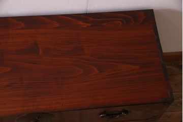 アンティーク家具　R-3　古民具・骨董　前面栗材!漆塗りが美しい米沢箪笥(重ね箪笥、衣装箪笥)