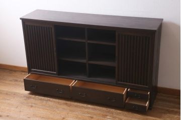 【オーダー注文・受注生産商品】ラフジュ工房オリジナル　引き出し付き　和モダンスタイルにぴったりな縦桟引き戸のサイドボード(収納棚、戸棚)