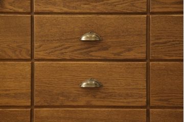 【オーダー注文・受注生産商品】ラフジュ工房オリジナル　オーク材　温もりを感じられる上質なデザインのシャツケース(ガラスケース、ショーケース、店舗什器)