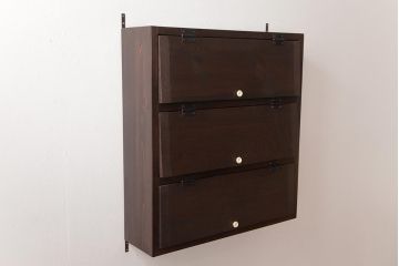 【オーダー注文・受注生産商品】ラフジュ工房オリジナル　古い木の味わいが楽しめるパタパタ扉の壁掛け収納棚(吊り戸棚、ウォールシェルフ)