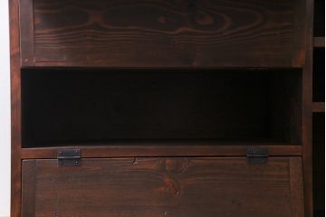 【オーダー注文・受注生産商品】ラフジュ工房オリジナル　脚付き 明治期の松材が味わい深いパタパタ扉のリビングボード(下駄箱、収納棚、サイドボード)