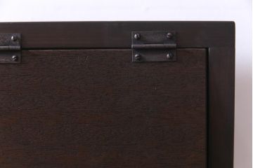 【オーダー注文・受注生産商品】ラフジュ工房オリジナル　鉄脚付き　メンズライクのお部屋に似合うパタパタ扉のマス目棚(収納棚、戸棚、下駄箱)