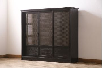 【オーダー注文・受注生産商品】ラフジュ工房オリジナル　レーザー組子入り　ペイント　七宝文様が上品な和の趣を感じさせるガラス戸棚(書院戸、収納棚、キャビネット、食器棚)