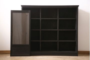 【オーダー注文・受注生産商品】ラフジュ工房オリジナル　レーザー組子入り　ペイント　七宝文様が上品な和の趣を感じさせるガラス戸棚(書院戸、収納棚、キャビネット、食器棚)