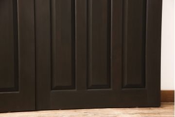 【オーダー注文・受注生産商品】ラフジュ工房オリジナル　丸いステンドグラスが目を惹くクラシカルな雰囲気の引き戸2枚セット(玄関戸、引き違い戸、建具、板戸)