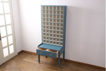 【オーダー注文・受注生産商品】ラフジュ工房オリジナル　ターコイズブルーが空間のアクセントになる60マスの収納棚(ハンカチ什器、店舗什器、キャビネット、オープンラック)