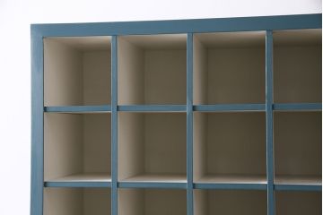 【オーダー注文・受注生産商品】ラフジュ工房オリジナル　ターコイズブルーが空間のアクセントになる60マスの収納棚(ハンカチ什器、店舗什器、キャビネット、オープンラック)