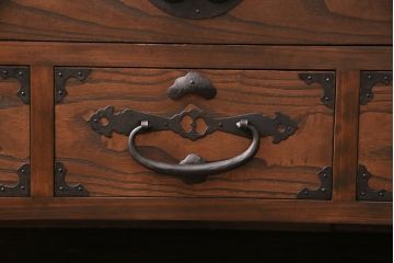 【オーダー注文・受注生産商品】ラフジュ工房オリジナル　メンズライクな空間づくりに活躍するフラップダウン扉の脚付きローボード(リビングボード、テレビ台、テレビボード、ローチェスト)