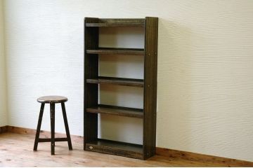 アンティーク家具　古い木味のシンプルな本棚