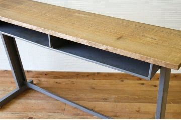 アンティーク家具　古い学校の小振りなテーブル