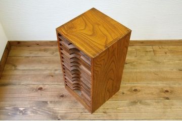 極上美品!古い欅材のシンプルな書類棚