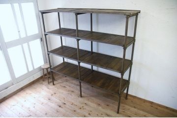 アンティーク家具　◆重厚!古いアイアンの大きな陳列棚